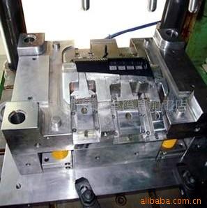 中山市小欖鎮亮成模具塑料廠 一站式模具與加工解決方案